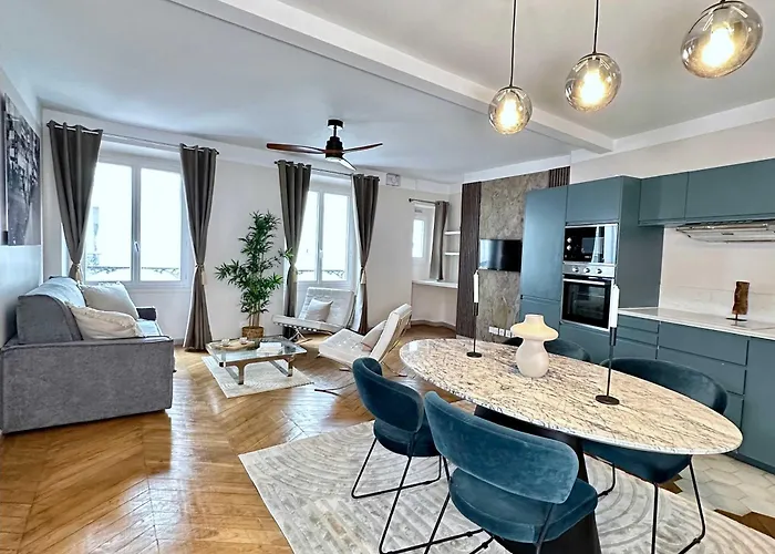 Champs Elysees - Prestige With Lift For 6 Daire Paris