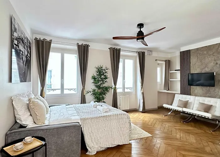 Champs Elysees - Prestige With Lift For 6 Paris
