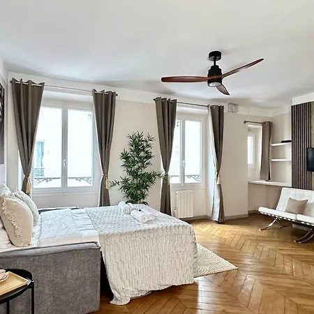 Typical Luxurious Parisian Getaway Paris