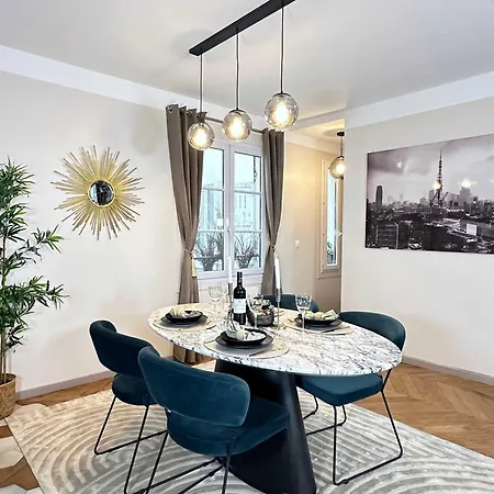 Typical Luxurious Parisian Getaway Апартаменты Париж